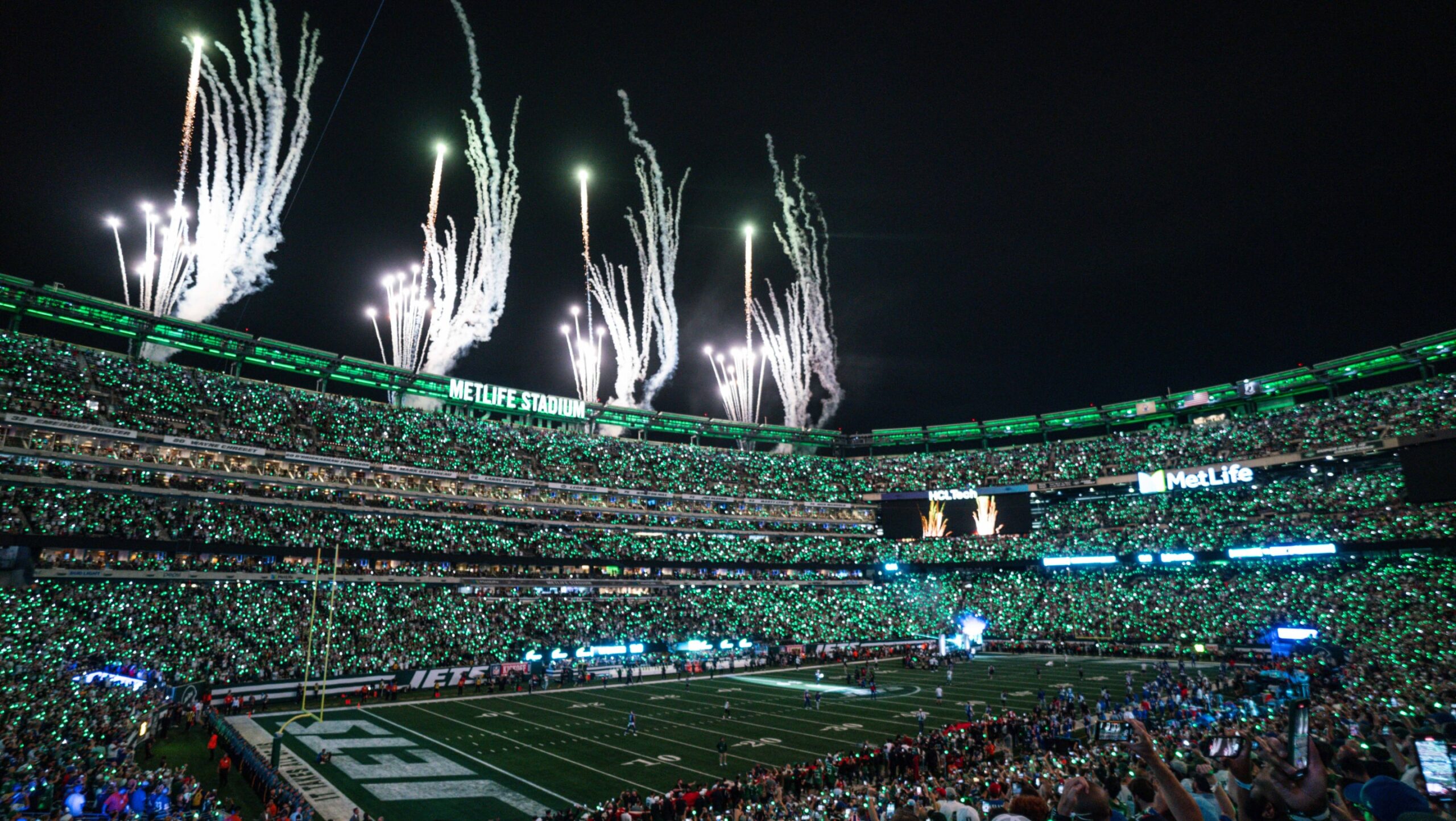 Don’t Miss the Bus to MetLife Stadium!