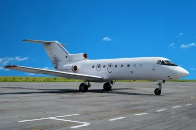 How Chauffeured Car Service Benefits Private Jet Travelers