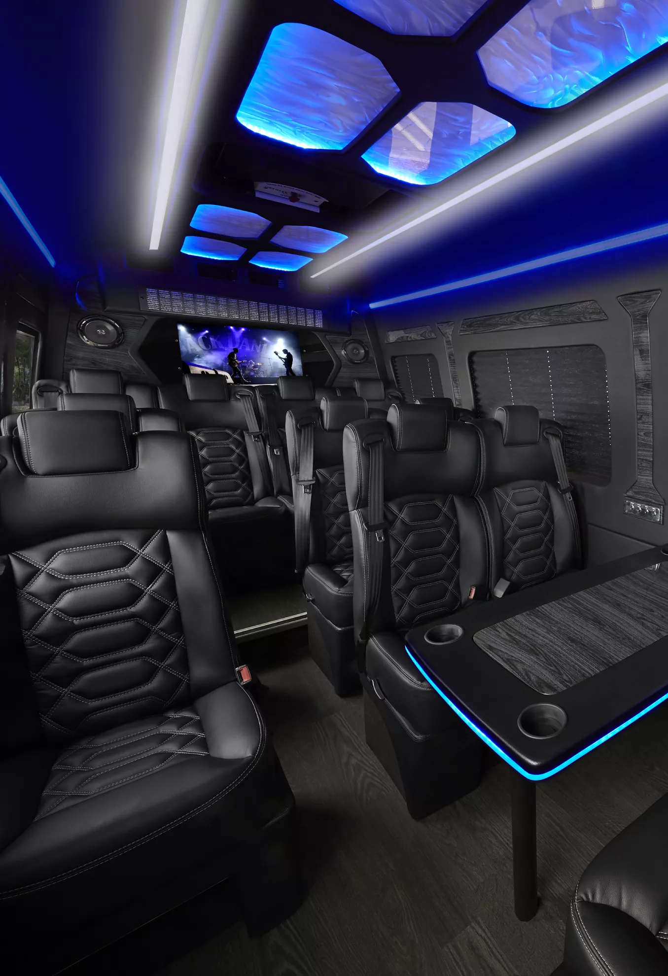 Why Choose DPV for Charter Bus Rentals in Hartford?
